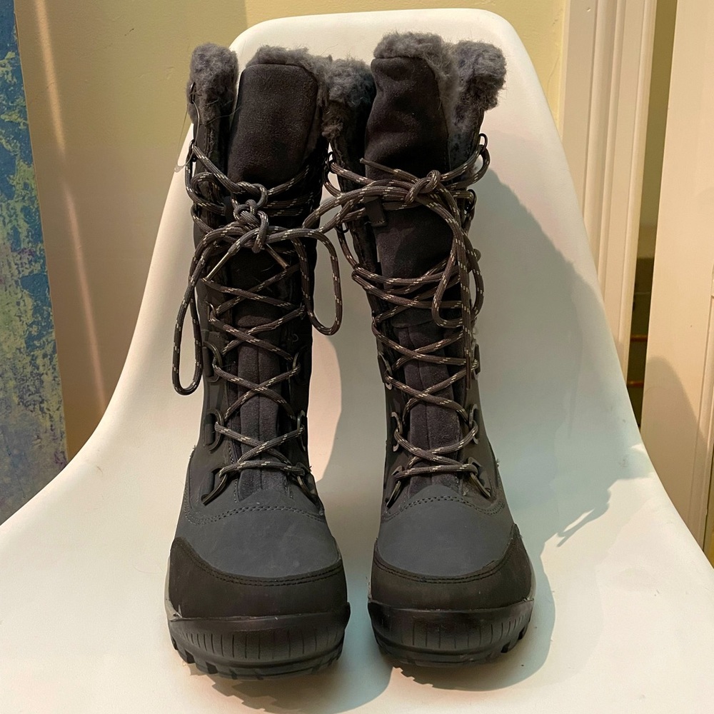 BEARPAW WATERPROOF BOOTS SIZE 6 CHARCOAL GREY NWOT